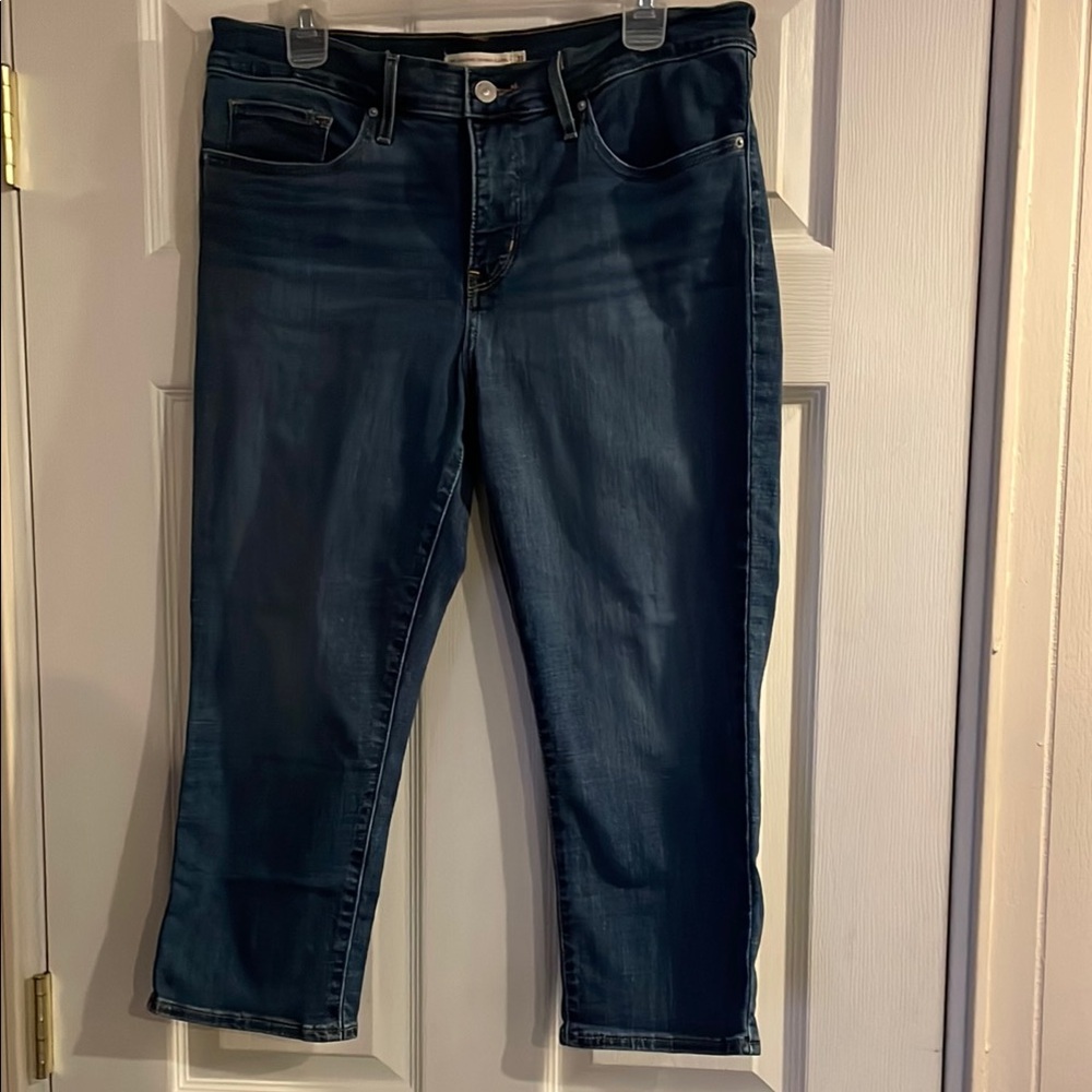 Levi's Blue Cropped Jeans with Straight Leg Cut